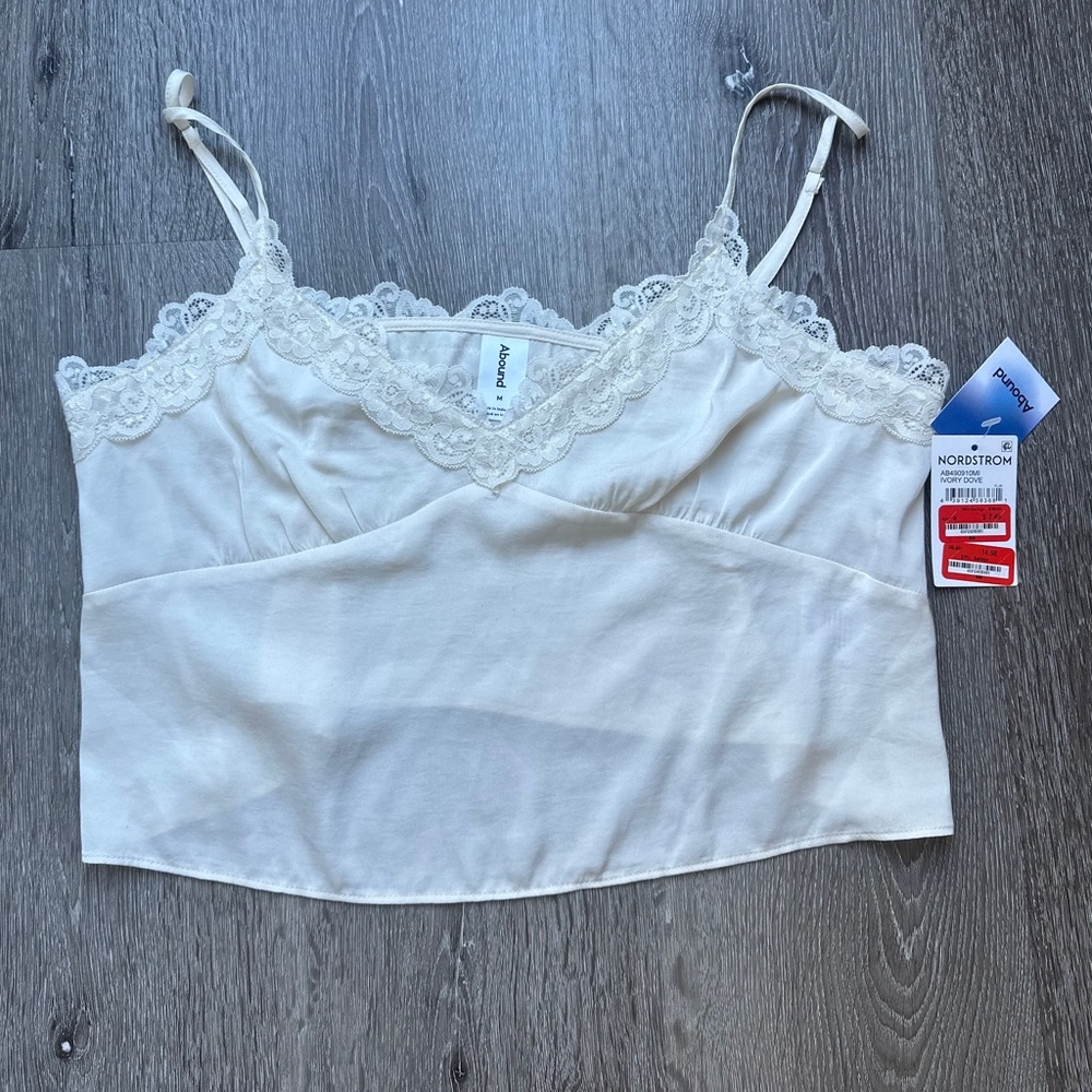 Abound Ivory Lace Trim Cami Crop Top NWT Size M Nordstrom